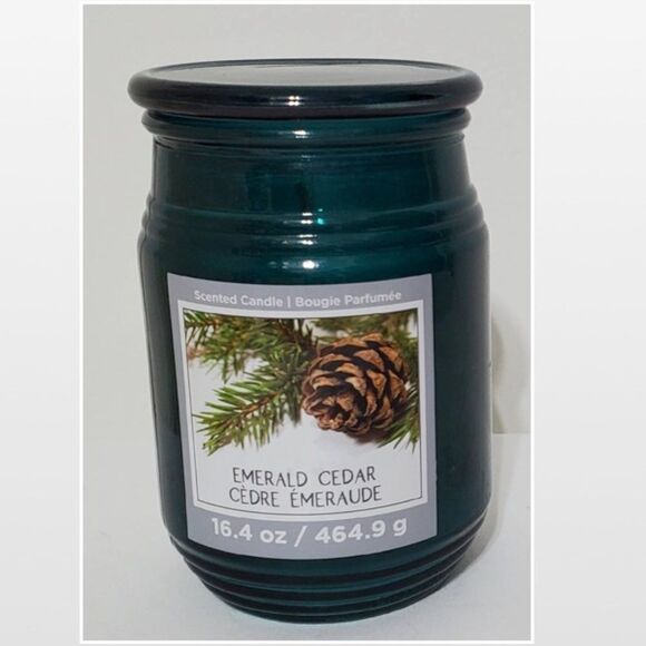 New Green Cedar Jar Candle - Picture 3 of 13